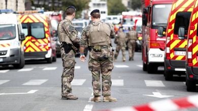 La Fiscalía Antiterrorista de París asume la investigación del apuñalamiento de cuatro policías
