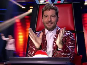 El poderío y garra de una talent logra un espectacular pleno con el 'himno' de Falete en 'La Voz Kids' El poderío y garra de una talent logra un espectacular pleno con el 'himno' de Falete en 'La Voz Kids'