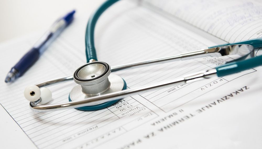 Imagen de archivo de los utensilios de un médico