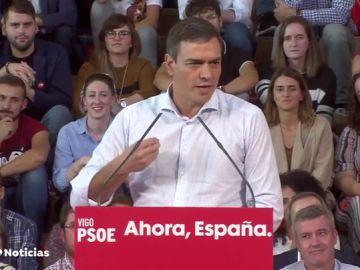 Pedro Sánchez contesta a Albert Rivera: "Parece que nos ha levantado el castigo" Pedro Sánchez contesta a Albert Rivera: "Parece que nos ha levantado el castigo"