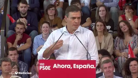 Pedro Sánchez contesta a Albert Rivera: "Parece que nos ha levantado el castigo" Pedro Sánchez contesta a Albert Rivera: "Parece que nos ha levantado el castigo"