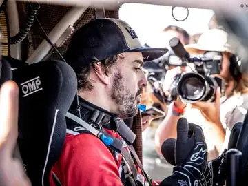 Fernando Alonso tras la jornada 2 del rally de Marruecos Fernando Alonso tras la jornada 2 del rally de Marruecos