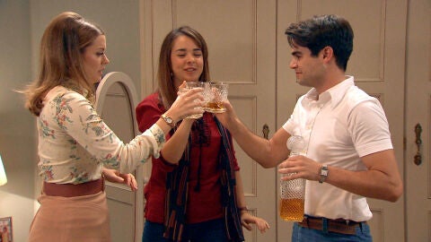 Lourdes organiza una noche de fraternidad para reconciliarse con sus hermanos