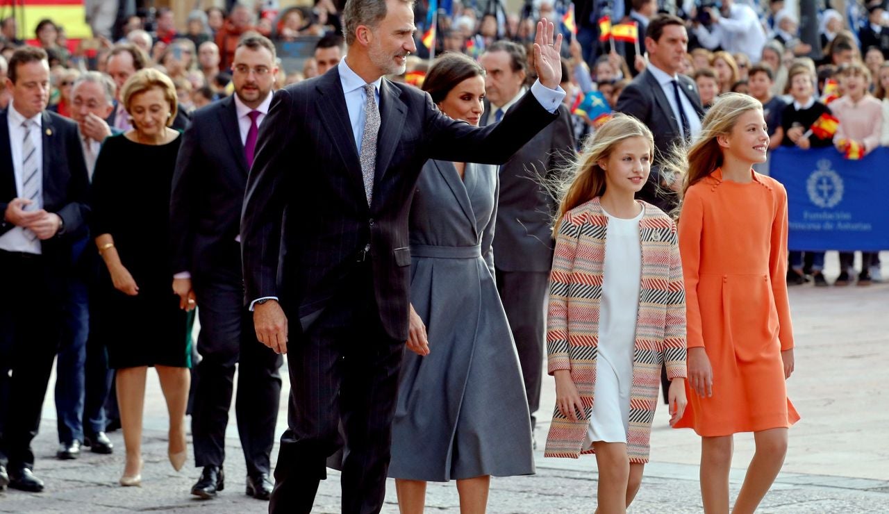 Llegada de la familia real al acto oficial de bienvenida Llegada de la familia real al acto oficial de bienvenida