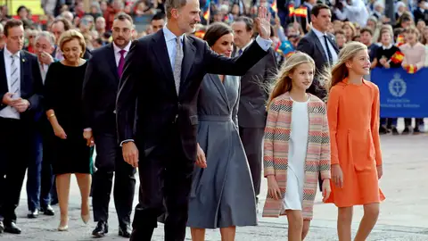 Llegada de la familia real al acto oficial de bienvenida Llegada de la familia real al acto oficial de bienvenida