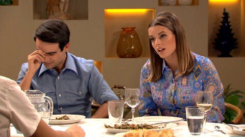 Lourdes se enfrenta a sus hermanos por defender a su padre