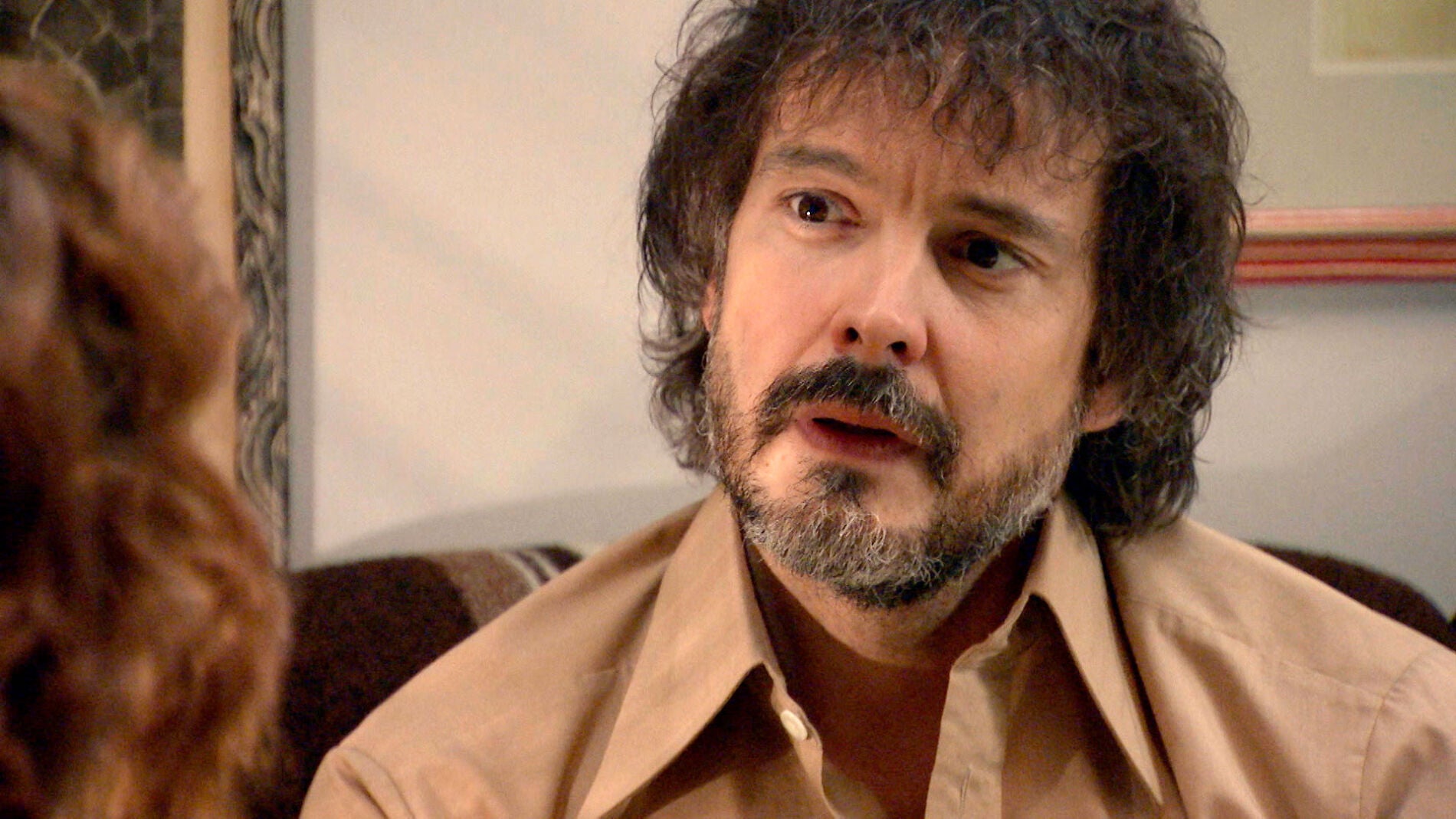 Julia confía en Guillermo sus secretos del pasado