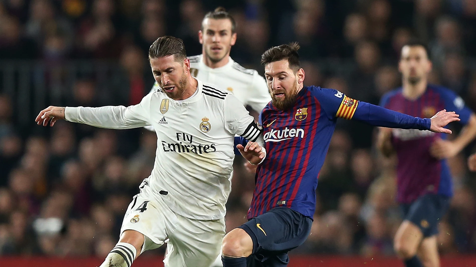 Sergio Ramos y Messi, durante un Clásico Sergio Ramos y Messi, durante un Clásico