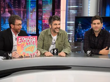 Estopa recuerda en 'El Hormiguero 3.0' el reto de su primer trabajo hace 20 años: "Teníamos que vender 2.000 discos para renovar" Estopa recuerda en 'El Hormiguero 3.0' el reto de su primer trabajo hace 20 años: "Teníamos que vender 2.000 discos para renovar"