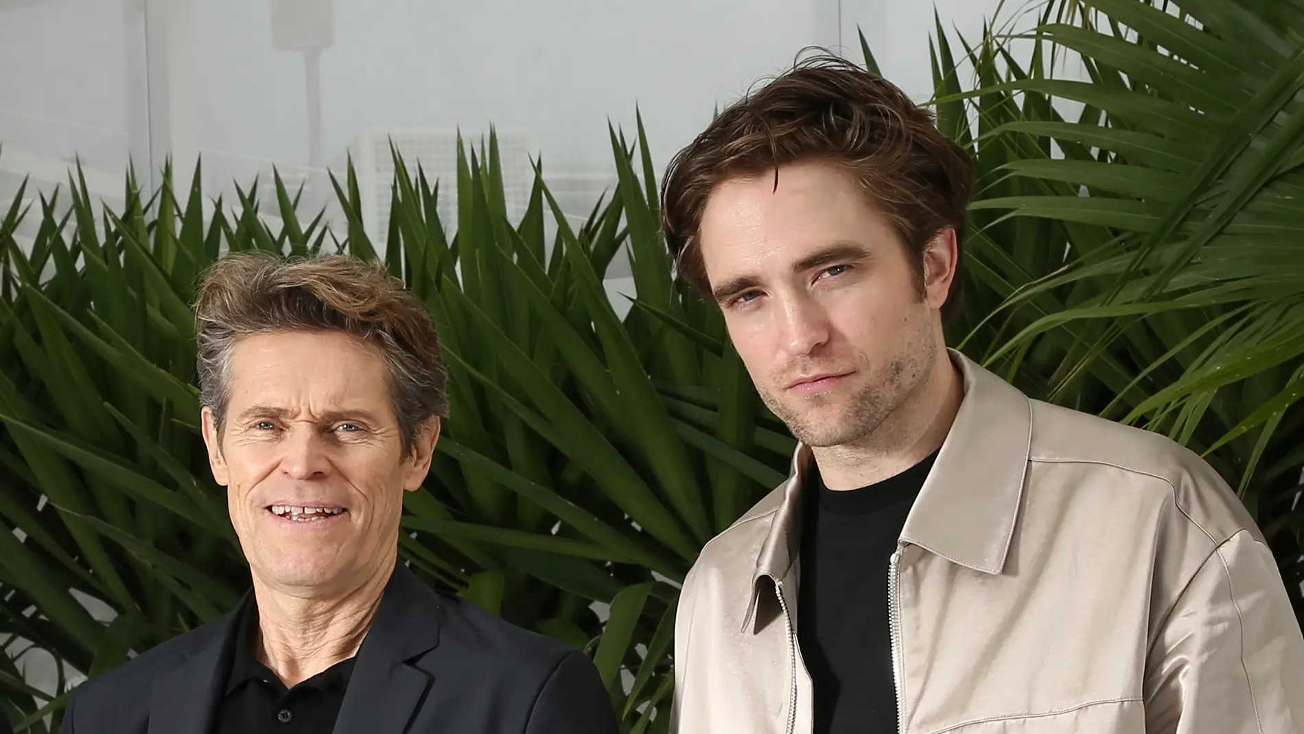 Willem Dafoe y Robert Pattinson