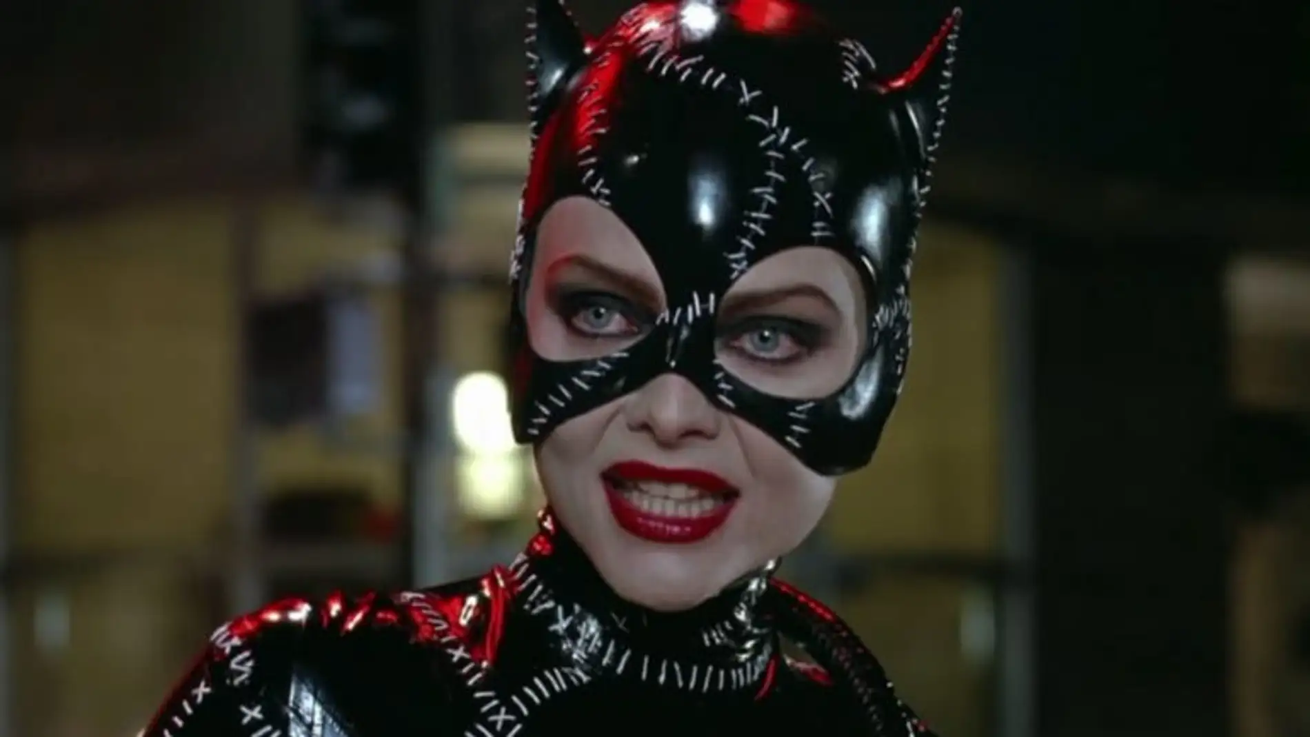 Michelle Pfeiffer como Catwoman en 'Batman returns'