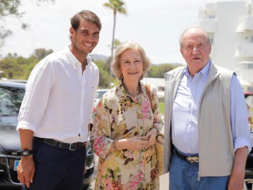 Rafa Nadal, junto a la Reina Sofía y el Rey Juan Carlos