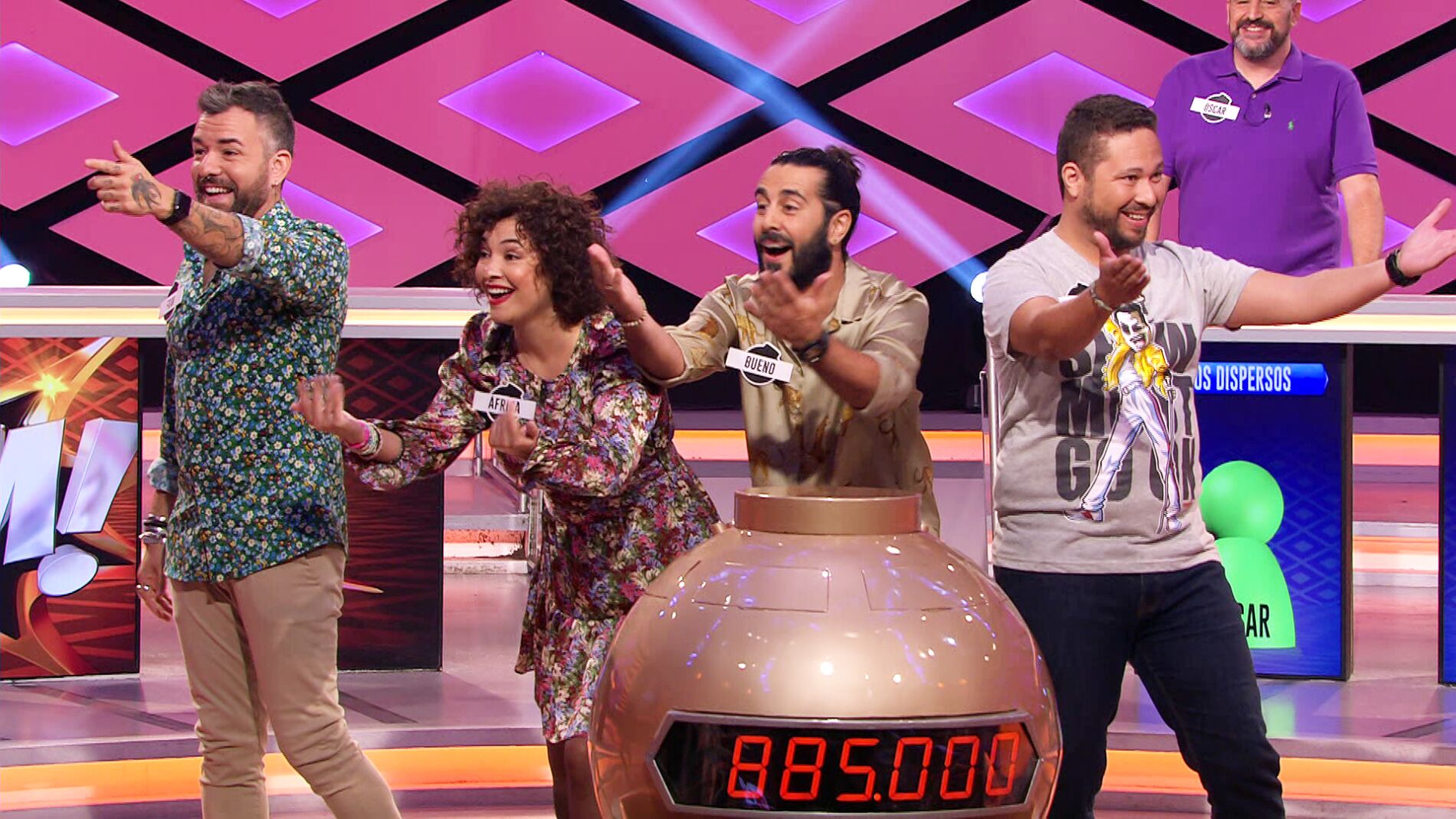 El equipo 'La bamba' revoluciona el plat&oacute; de '&iexcl;Boom!' con un grito de guerra lleno de ritmo