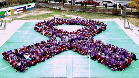 Lazo morado contra la violencia de género Lazo morado contra la violencia de género