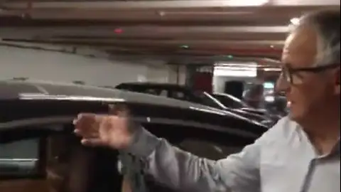 Bou durante el vídeo, denunciando los hechos Bou durante el vídeo, denunciando los hechos