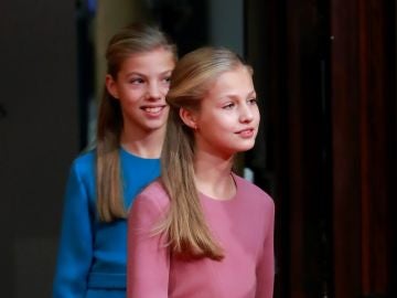 La princesa Leonor y la infanta Sofía en Oviedo.