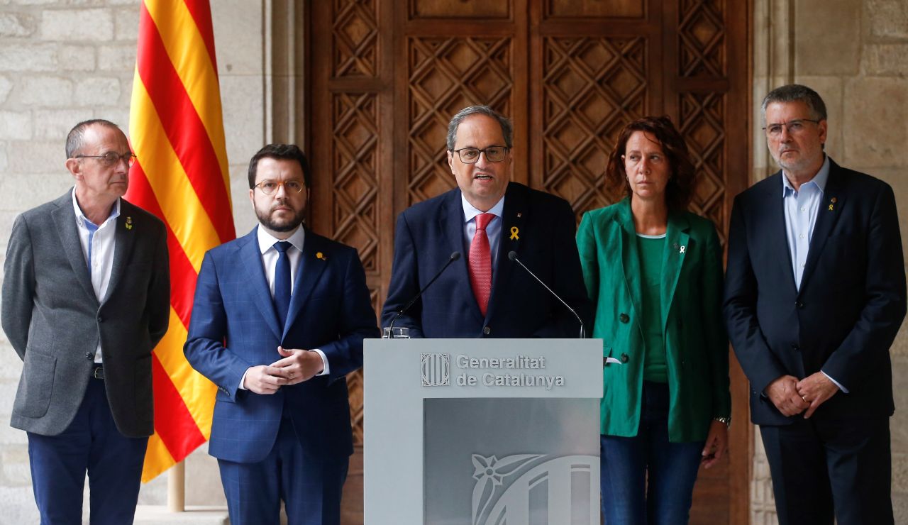 El presidente de la Generalitat, Quim Torra, junto a su vicepresidente El presidente de la Generalitat, Quim Torra, junto a su vicepresidente