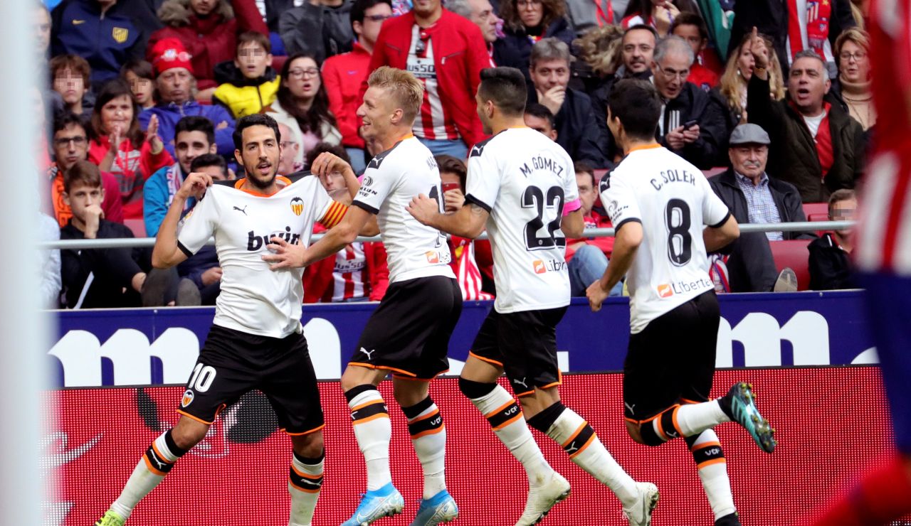 Parejo celebra su gol al Atlético Parejo celebra su gol al Atlético