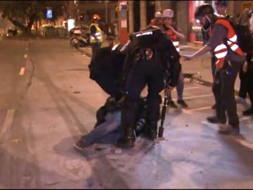 En libertad el fotoperiodista de 'El País' detenido en los disturbios de Barcelona