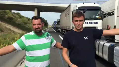 La desesperante situación de los camioneros en La Junquera La desesperante situación de los camioneros en La Junquera
