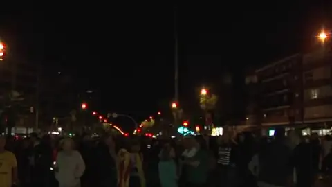 La Meridiana de Barcelona, tomada por los independentistas La Meridiana de Barcelona, tomada por los independentistas