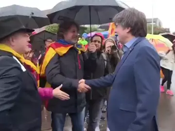"Por trabajo", la excusa de Puigdemont para no ir a una manifestación independentista en Waterloo "Por trabajo", la excusa de Puigdemont para no ir a una manifestación independentista en Waterloo