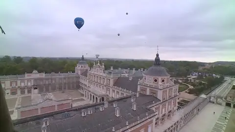 Globos sobrevuelan el Palacio Real de Aranjuez Globos sobrevuelan el Palacio Real de Aranjuez