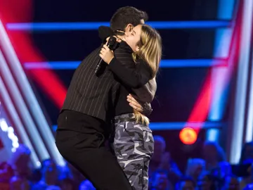 Melendi cierra equipo con la alucinante Julia Gonçalves: “Tienes muchísimo potencial” Melendi cierra equipo con la alucinante Julia Gonçalves: “Tienes muchísimo potencial”