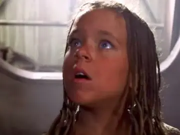 Tina Majorino en 'Waterworld' Tina Majorino en 'Waterworld'