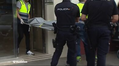 Un hombre mata a su hermanastra por romper la televisión