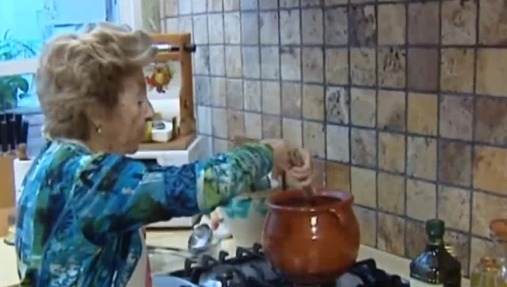 Refu, la abuela que triunfa con sus recetas en Internet