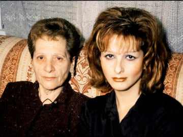 Yurena junto a su madre, Margarita Seisdedos, en 2001 Yurena junto a su madre, Margarita Seisdedos, en 2001