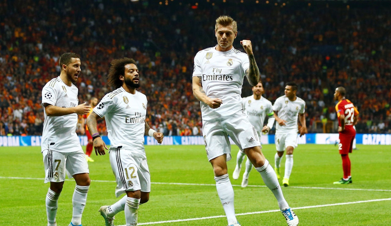 Toni Kroos celebra su gol al Galatasaray Toni Kroos celebra su gol al Galatasaray