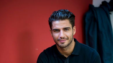 Maxi Iglesias es Acuario y esto es lo que dice el horóscopo para este viernes 1 de noviembre 