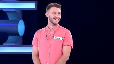 “Así todos los duelos, ¿no?”, la ironía de Arturo Valls con el concursante central tras la primera ronda de ‘¡Ahora caigo!’ 