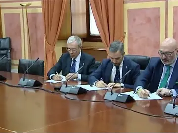 PP y Cs aceptan la idea de Vox de promocionar la caza en los colegios andaluces PP y Cs aceptan la idea de Vox de promocionar la caza en los colegios andaluces