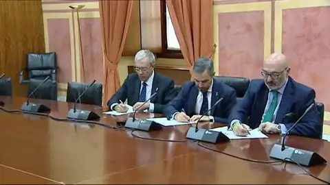 PP y Cs aceptan la idea de Vox de promocionar la caza en los colegios andaluces PP y Cs aceptan la idea de Vox de promocionar la caza en los colegios andaluces