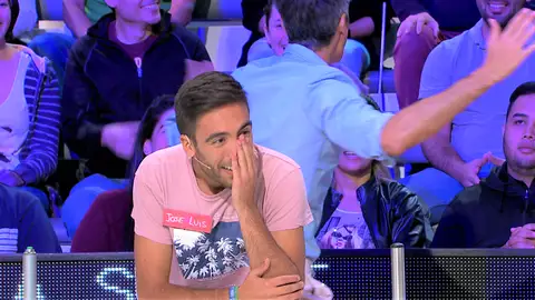 El público regaña a un concursante de 'La ruleta de la suerte' por su gran error El público regaña a un concursante de 'La ruleta de la suerte' por su gran error