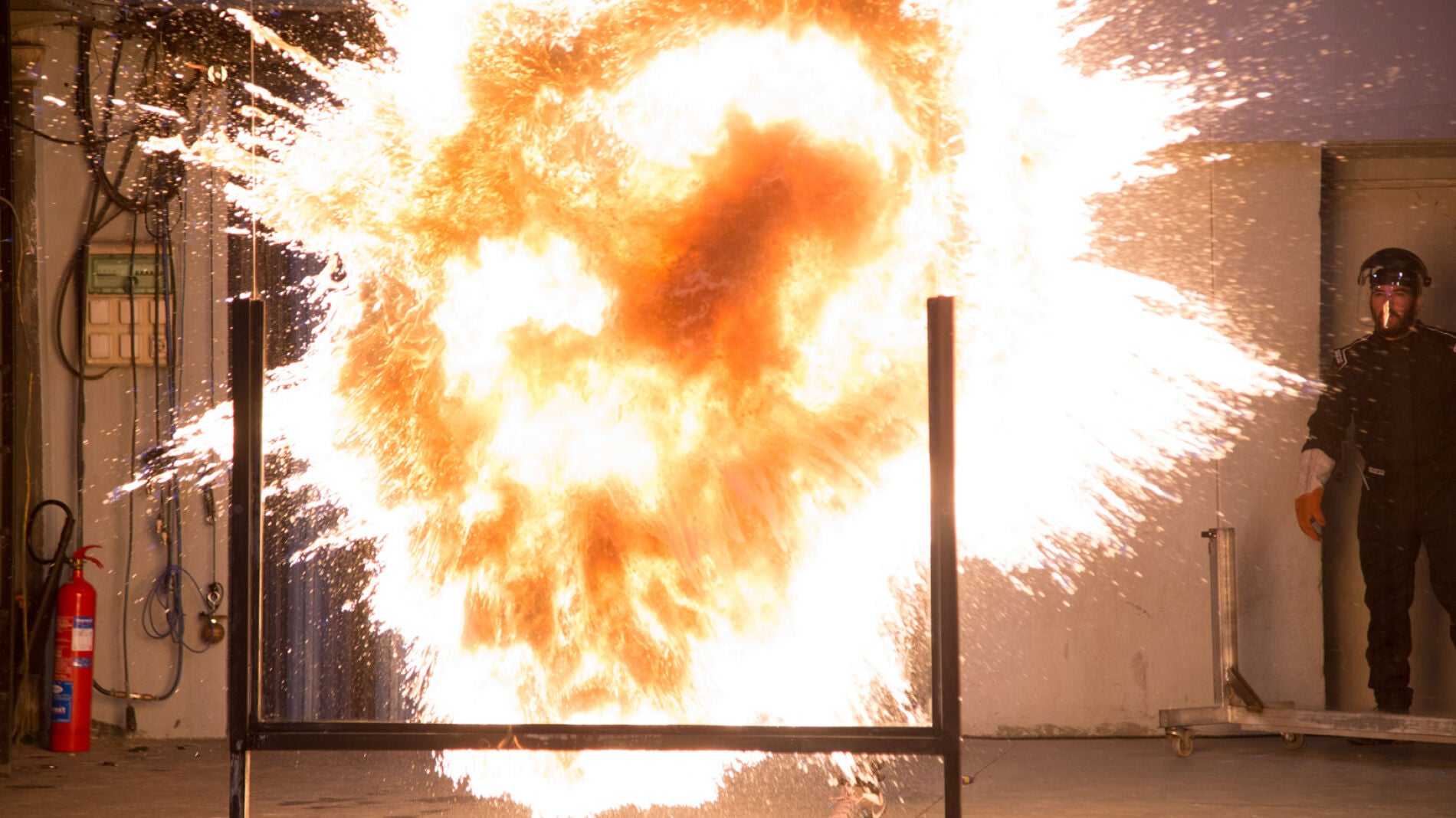 'El Hormiguero 3.0' recrea los fuegos de 'Juego de Tronos' gracias a la ciencia de Marron 