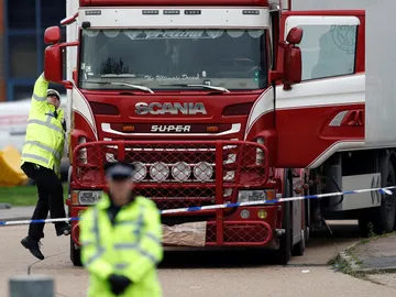 El camión que transportaba 39 cadáveres en Reino Unido El camión que transportaba 39 cadáveres en Reino Unido