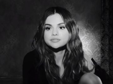 Selena Gómez en el videoclip de 'Lose you to love me'