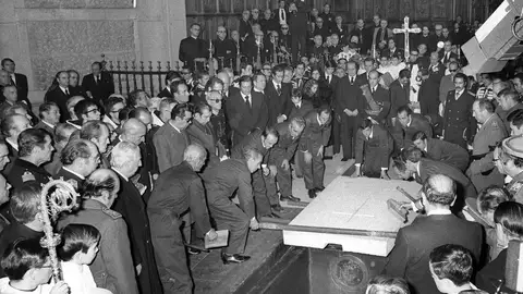 El entierro del dictador Francisco Franco El entierro del dictador Francisco Franco