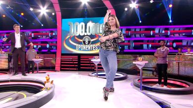 La clase de jota aragonesa de una concursante a Arturo Valls en '¡Ahora caigo!' 