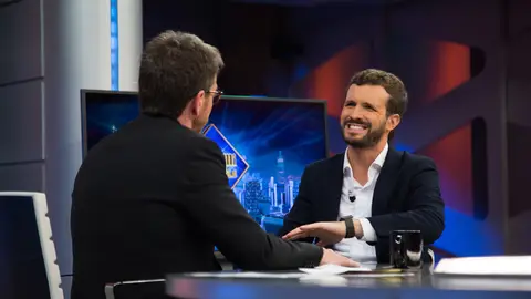 Pablo Casado responde a Pablo Motos en 'El Hormiguero 3.0': "¿Qué tal te llevas con Santiago Abascal?" Pablo Casado responde a Pablo Motos en 'El Hormiguero 3.0': "¿Qué tal te llevas con Santiago Abascal?"
