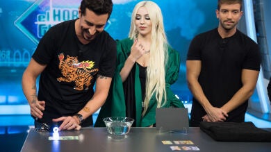 Hélices in-quietas y los secretos de los billetes, la ciencia de Marron con Ava Max y Pablo Alborán 