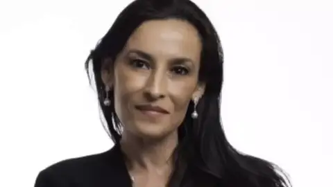 Candidata de Vox: "Se me pone delante el día de reflexión un tío de Vox y le pego un tiro" Candidata de Vox: "Se me pone delante el día de reflexión un tío de Vox y le pego un tiro"