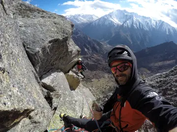 Eneko e Iker durante su expedición al Himalaya Eneko e Iker durante su expedición al Himalaya