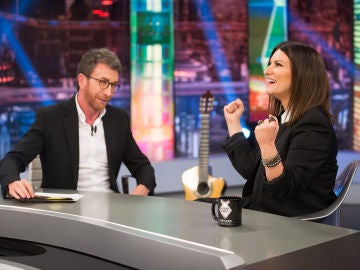 La primera discusión de Pablo Motos y Laura Pausini en 'El Hormiguero 3.0': "Me abre la puerta desnuda"