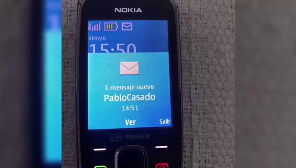 Pablo Casado envía un SMS a miles de españoles para pedirles un voto