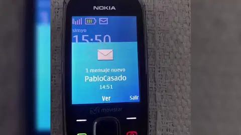 Pablo Casado envía un SMS a miles de españoles para pedirles un voto Pablo Casado envía un SMS a miles de españoles para pedirles un voto